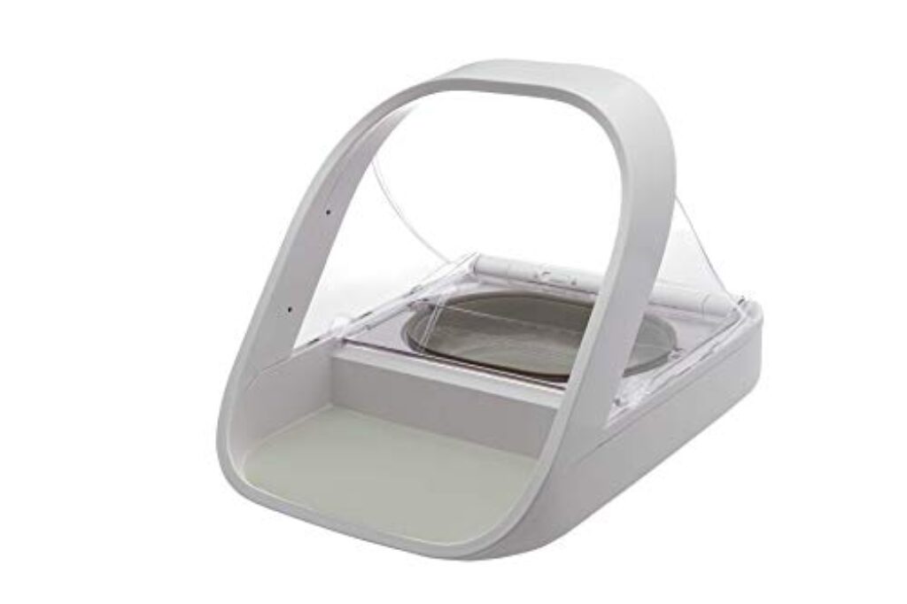SureFeed Sure Petcare Mikrochip-Futterautomat für Haustiere, mit dichtem Deckelverschluss, kompatibel mit RFID-Halsbandanhänger, geeignet für Nass- und Trockenfutter, batteriebetrieben, weiß