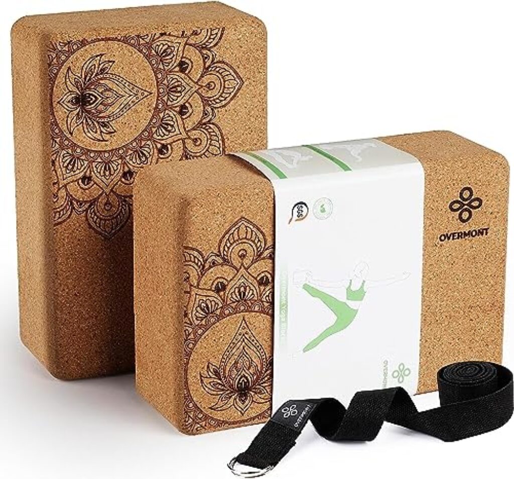 Overmont Yogablöcke Kork 2er Set Yogaklotz – Yoga Block mit Yoga Gurt – Korkblock für Fitness Pilates Stretching und Meditation
