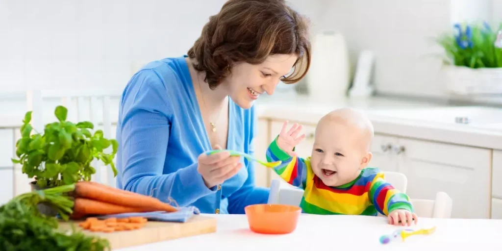 Was sind die besten Lebensmittel für die erste feste Nahrung eines Babys?
