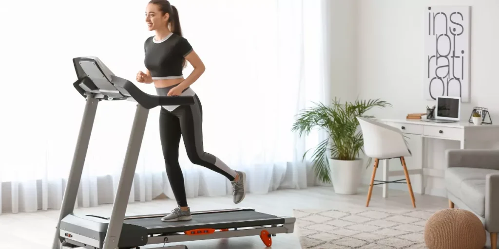 Die 10 besten Cardio-Workouts, die Sie zu Hause machen können